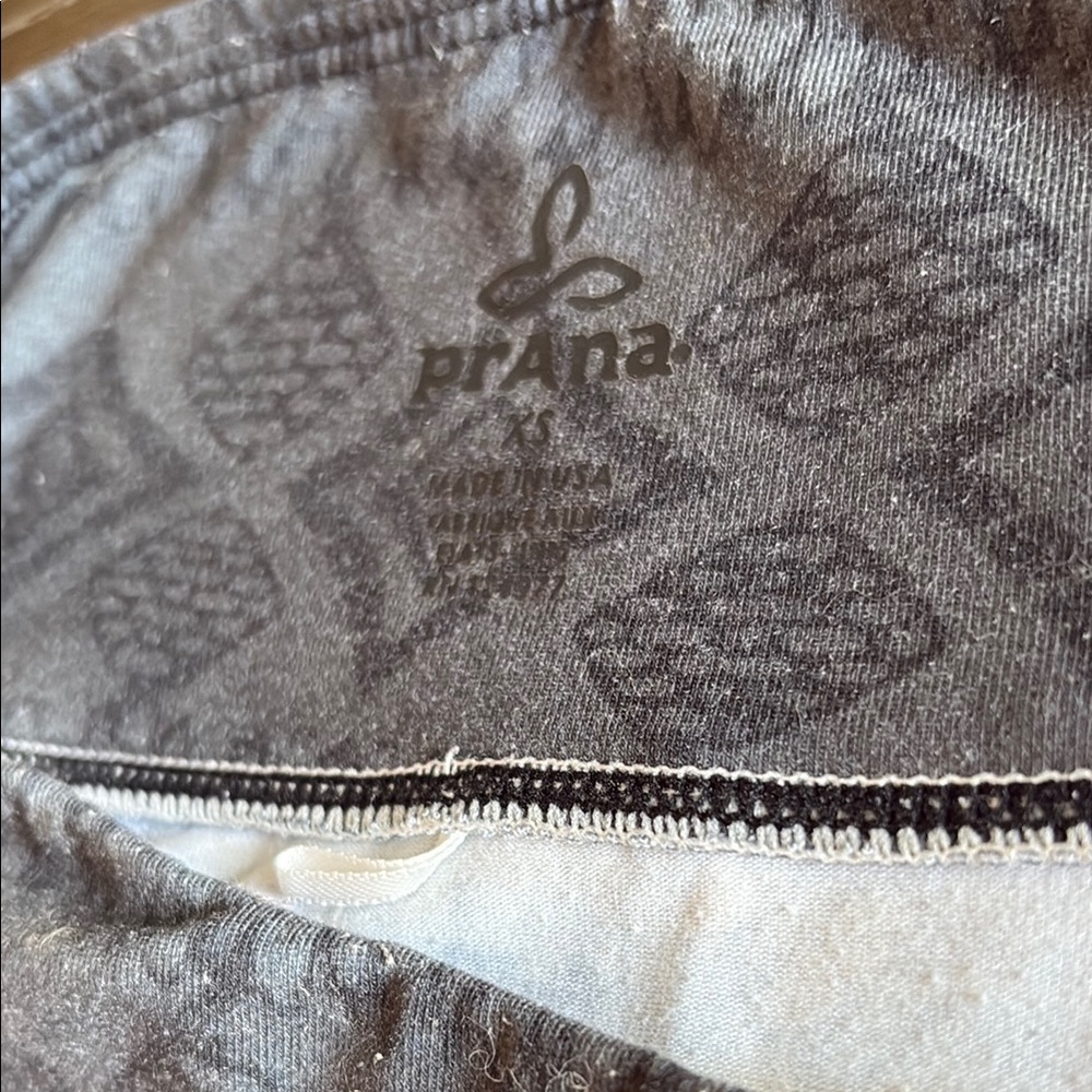 PRANA Black and Gray Patterned Women's Mini Skirt - Picture 5 of 5